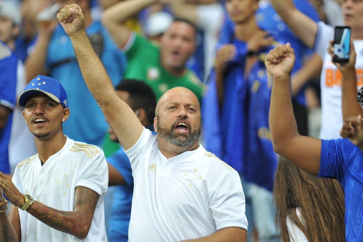 Fotos da torcida do Cruzeiro no cl�ssico contra o Am�rica, no Mineir�o, em BH, pela 3� rodada do Campeonato Mineiro