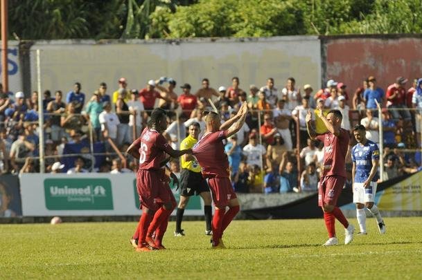 Cruzeiro abriu 2 a 1 no primeiro tempo, com gols de Raniel e Robinho; Alemo descontou para o Guarani
