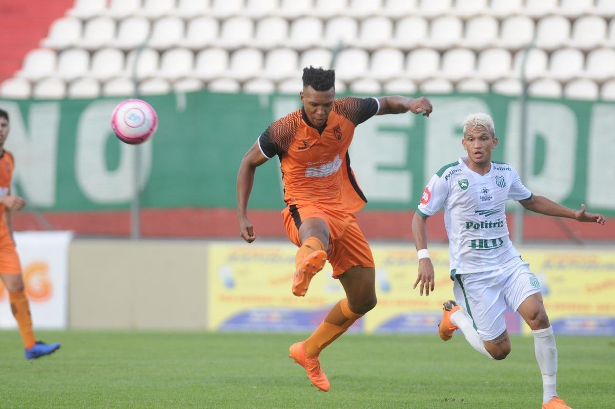 Coimbra venceu o Uberlndia por 1 a 0 e conquistou o trofu do Mdulo II do Campeonato Mineiro