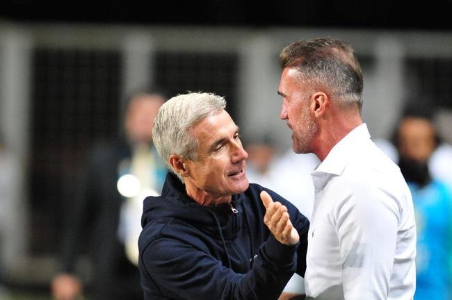Fotos do jogo entre Amrica e Botafogo, no Independncia, em Belo Horizonte, pela stima rodada do Campeonato Brasileiro