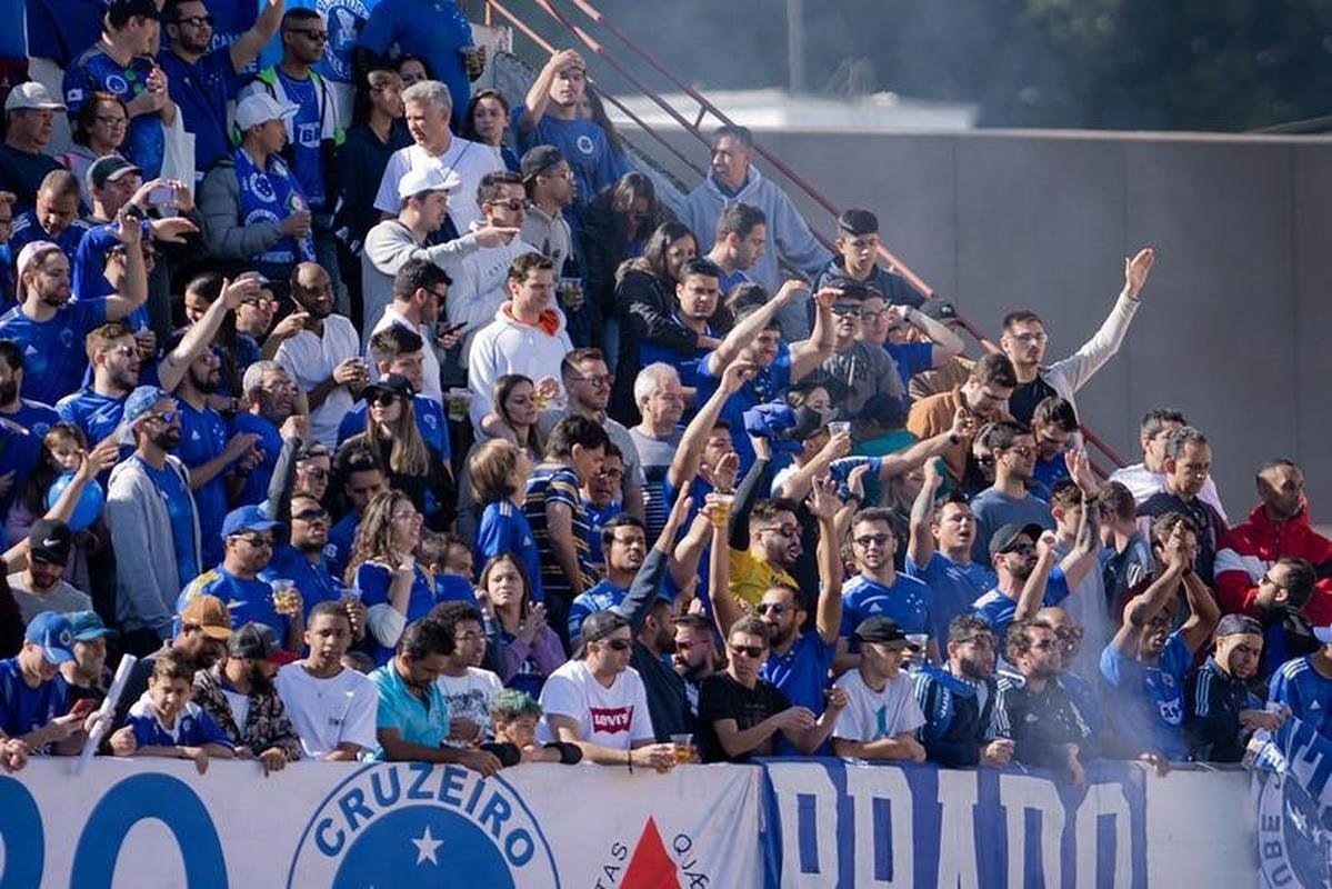 Brusque e Cruzeiro se enfrentam no estdio  no estdio Augusto Bauer, pela 21 rodada da Srie B