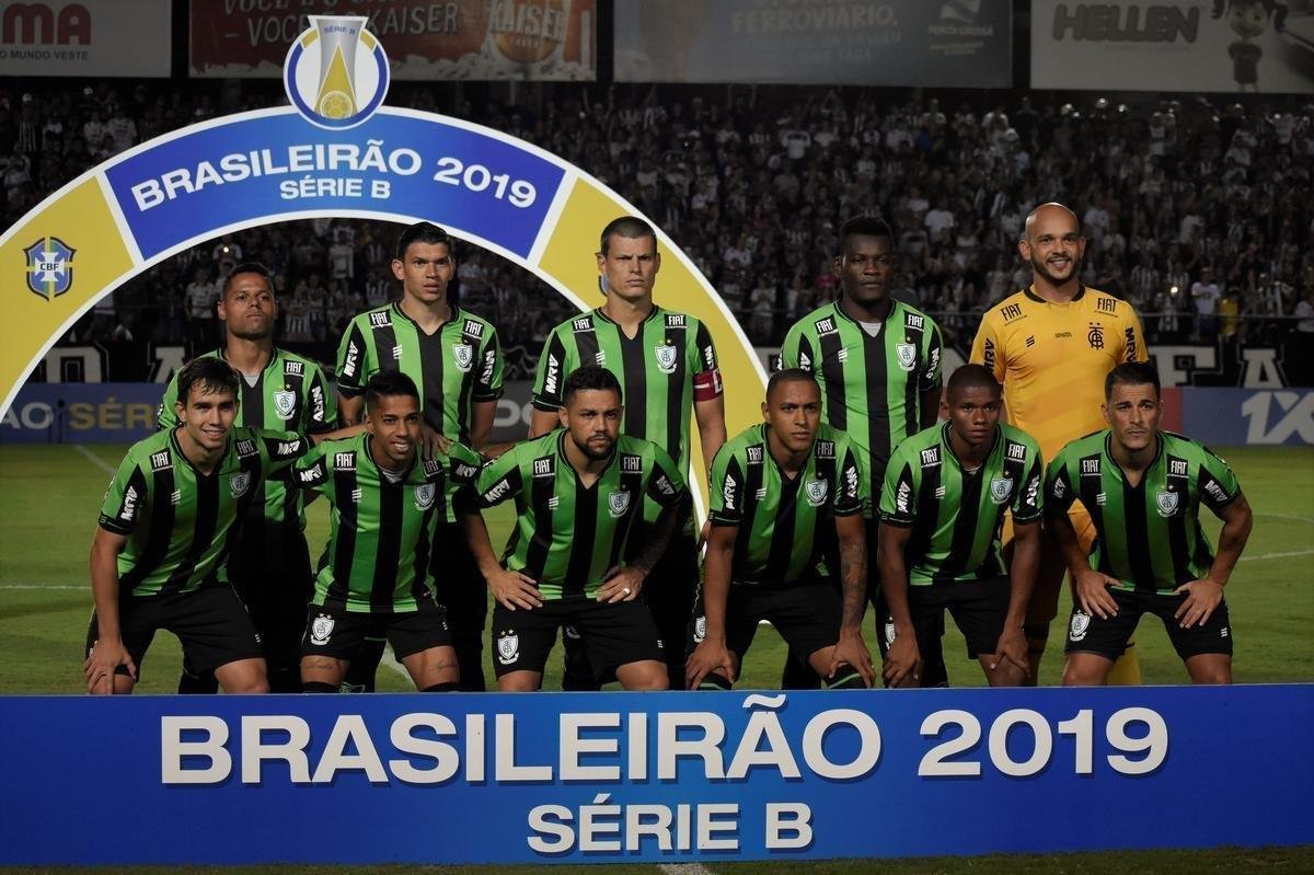 Fotos de Operrio x Amrica, no Estdio Germano Krger, em Ponta Grossa, pela primeira rodada da Srie B