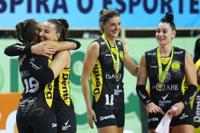 Praia venceu o Minas por 3 sets a 0, em Brusque (SC), e conquistou a Supercopa