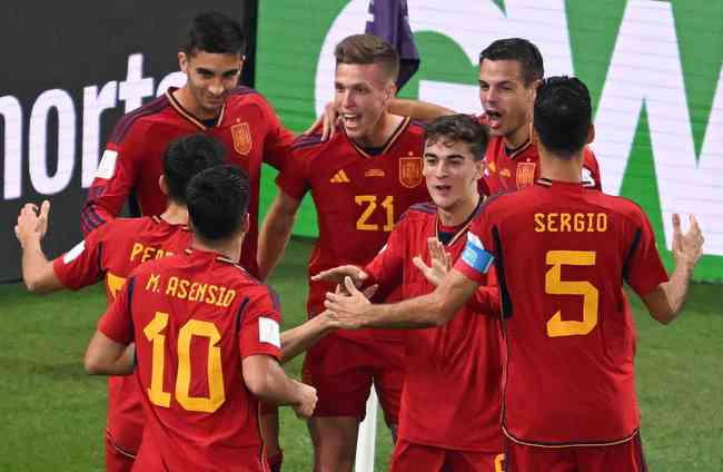 Com nova geração, Espanha faz 7 na Costa Rica e aplica maior goleada da  Copa - Bem Paraná