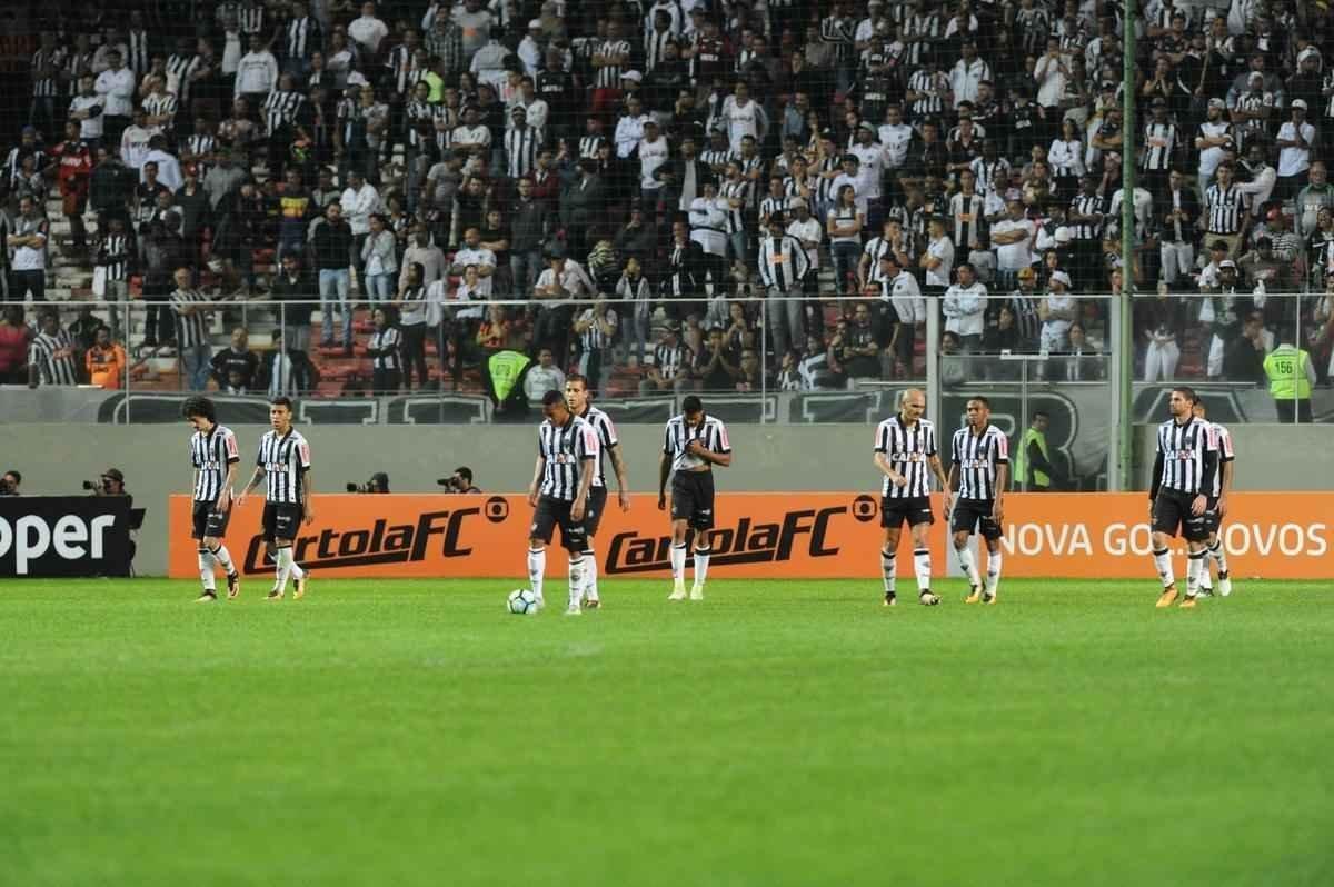 Atltico e Santos se enfrentaram, no Independncia, pela 13 rodada do Campeonato Brasileiro