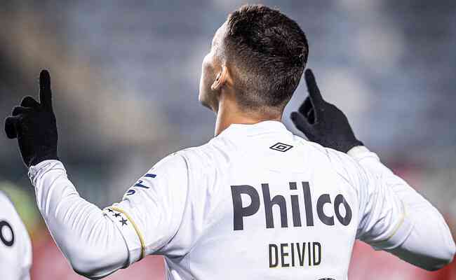 Deivid herdou a titularidade no time do Santos aps Marcos Leonardo ser convocado para seleo sub-20