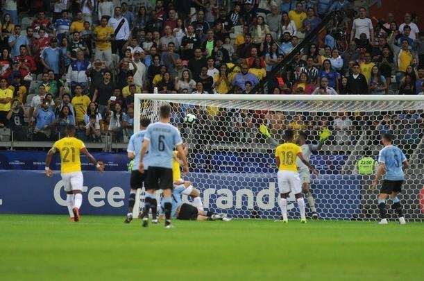 Fotos de Uruguai x Equador, no Mineiro