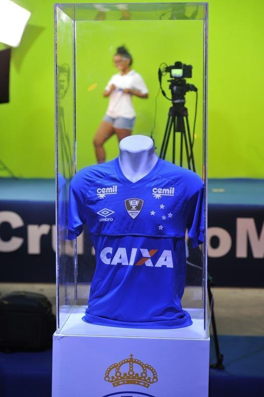 Com lanamento de uniforme e aes voltadas para o Dia Internacional da Mulher, Cruzeiro movimentou esplanada do Mineiro antes de jogo contra a URT (crdito: Juarez Rodrigues/EM D.A Press)