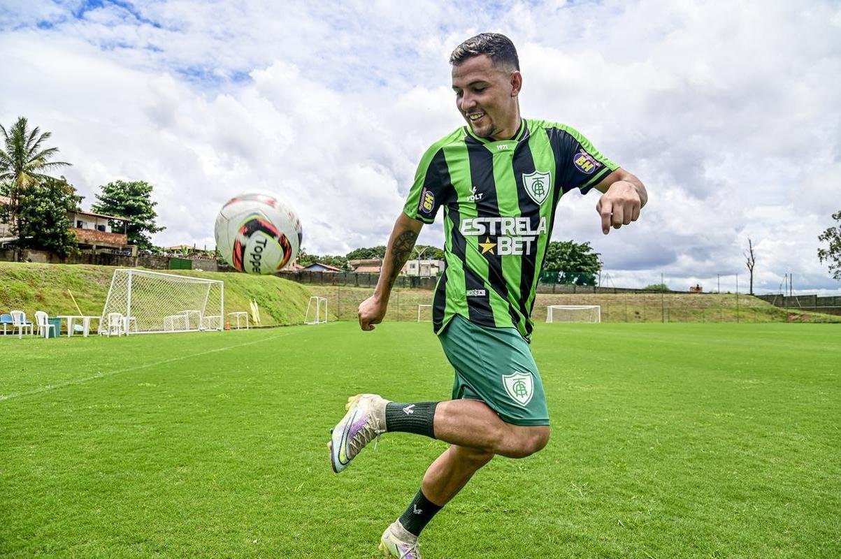 Dad Belmonte foi apresentado pelo Amrica neste sbado (7/1), no Lanna Drumond, e concedeu entrevista coletiva
