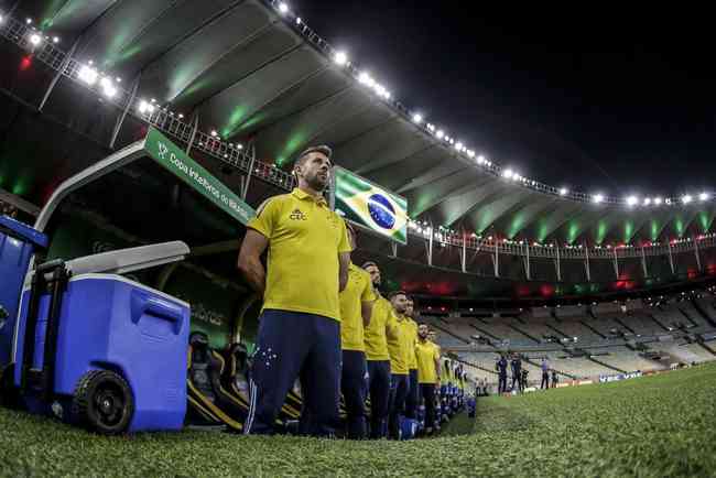 Photos of the first leg of the Brazilian Cup quarter-finals between Fluminense and Cruzeiro in Maracan