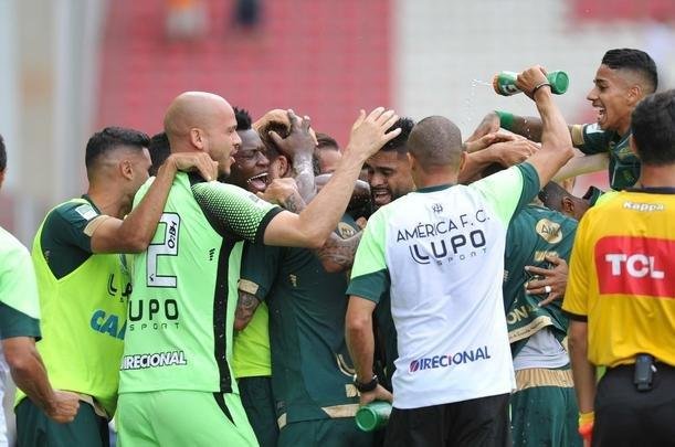 Veja fotos do jogo entre Amrica e Santos