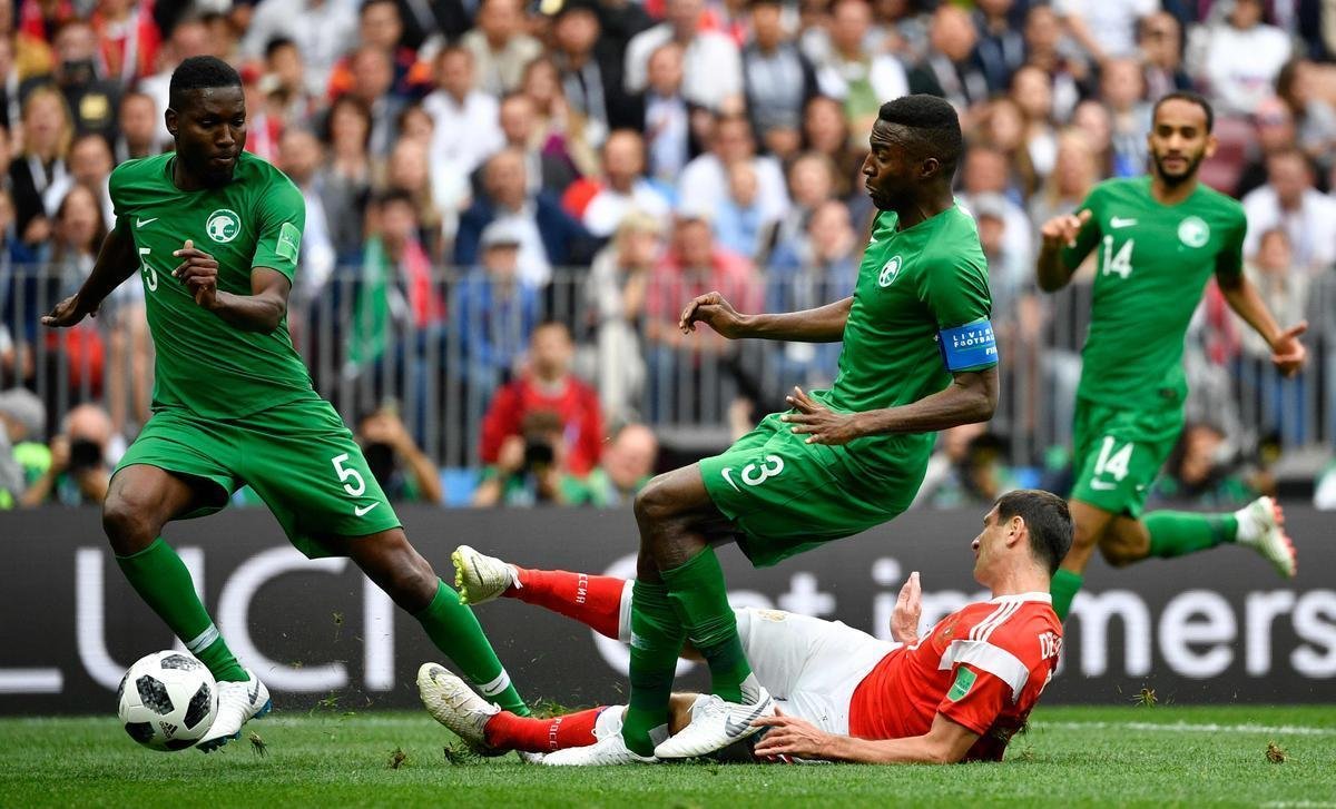 Seleo anfitri goleou Arbia Saudita por 5 a 0