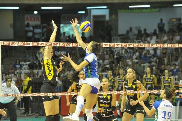 Minas x Praia: veja fotos da primeira partida da final