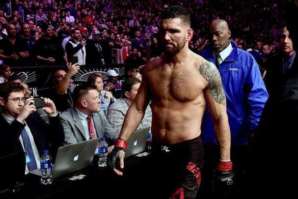 Ronaldo Jacaré venceu Chris Weidman por nocaute técnico no terceiro round