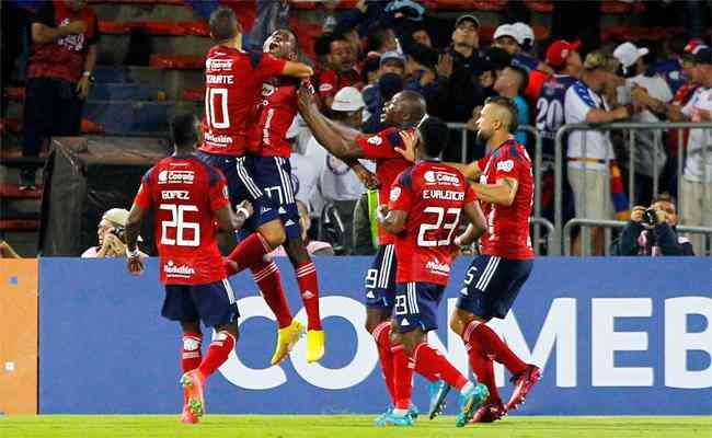 Independiente Medelln venceu El Nacional por 2 a 1
