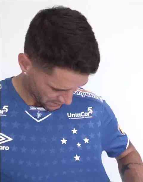Vídeo de patrocinador Digimais revelou detalhes da nova camisa azul do Cruzeiro, modelo 2019