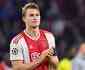Revelao do Ajax, De Ligt hesita em negociao com o Barcelona