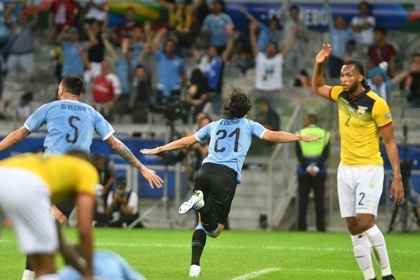 Fotos de Uruguai x Equador, no Mineiro