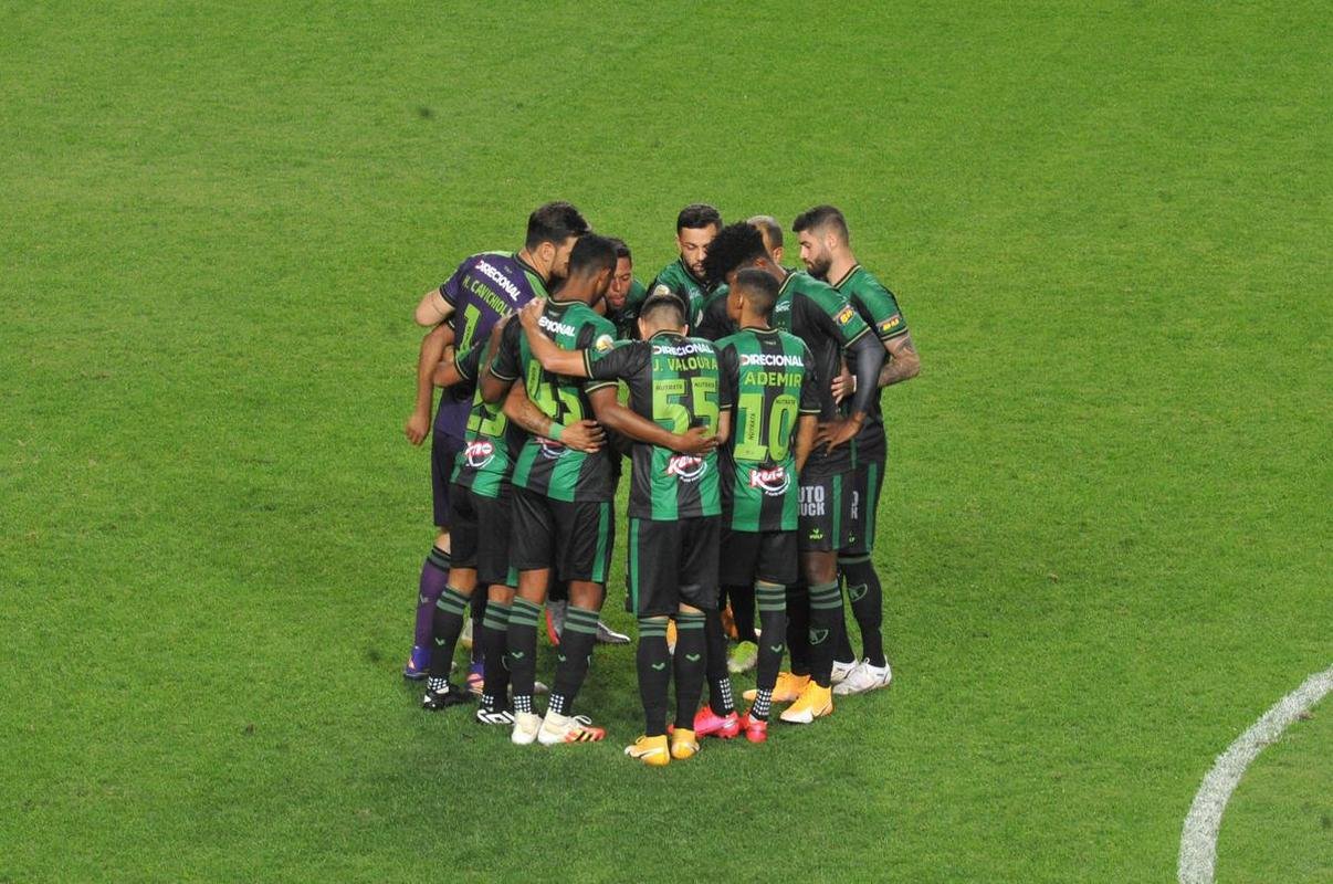 Fotos do jogo entre Amrica e RB Bragantino, no Independncia, em Belo Horizonte, pela 17 rodada da Srie A do Brasileiro