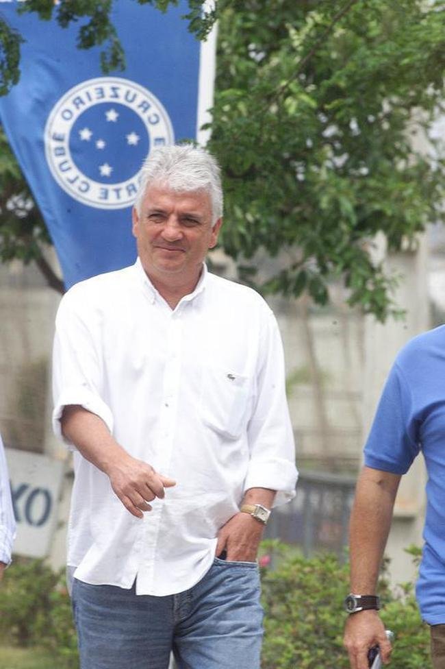 Marco Aurlio Moreira comandou o Cruzeiro em trs passagens e foi campeo da Copa do Brasil de 2000, da Copa Sul-Minas de 2002 e do Supercampeonato Mineiro de 2002.