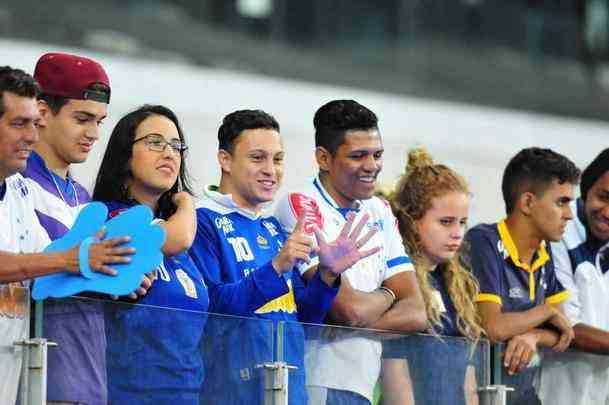 Imagens da torcida do Cruzeiro no jogo contra o Botafogo, pela Copa do Brasil, no Mineiro