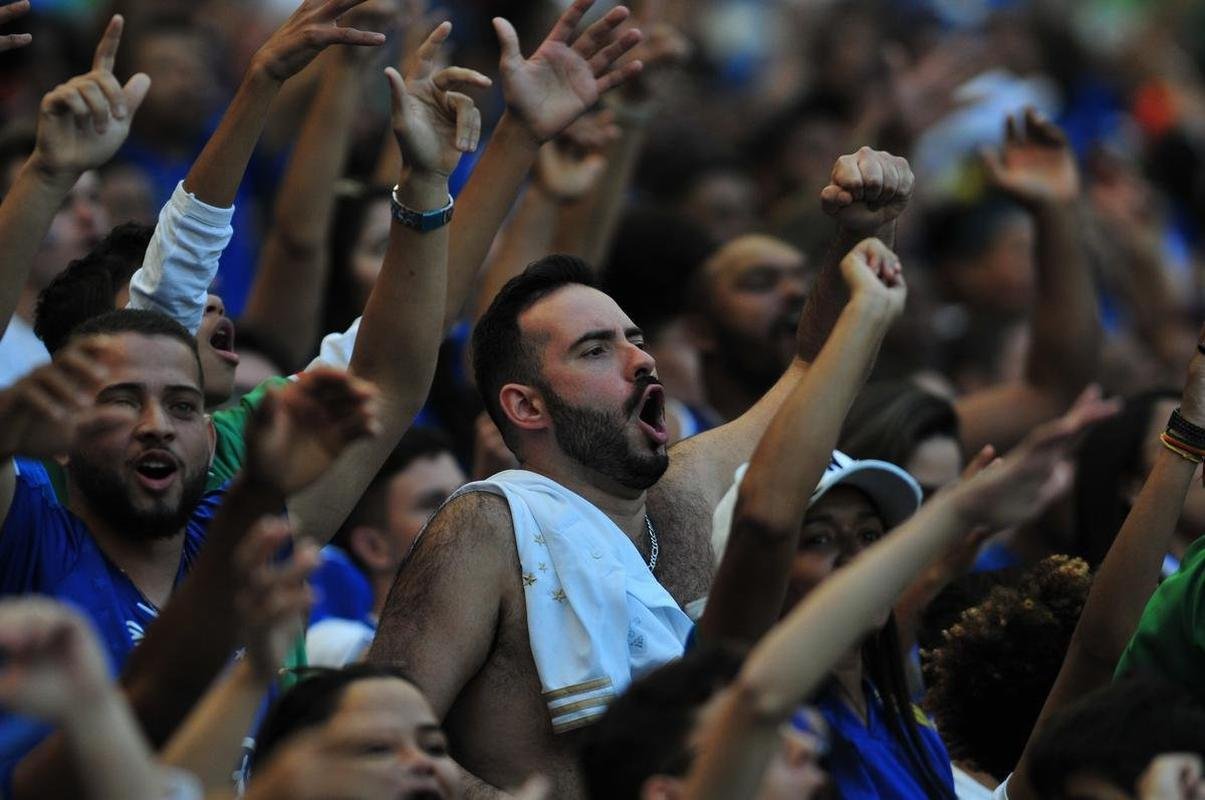 Fotos da torcida do Cruzeiro no jogo contra o Sampaio Corra