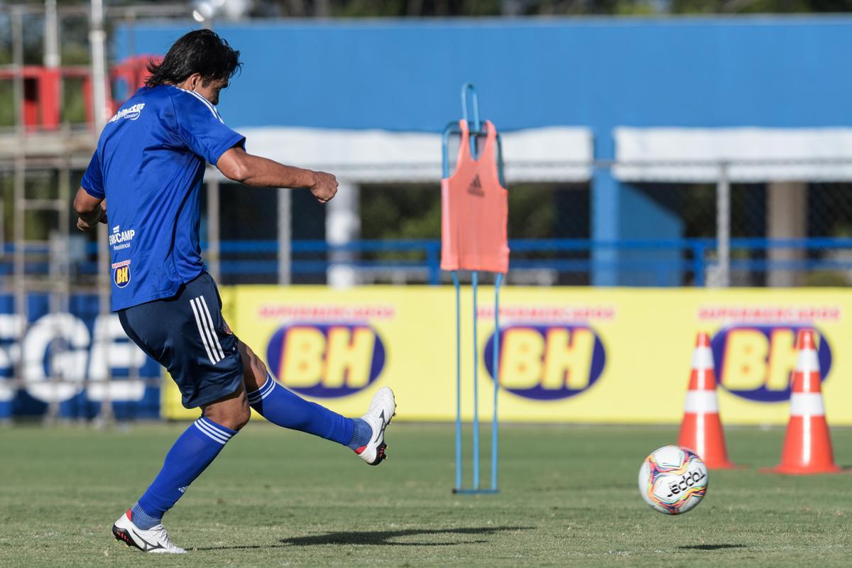 Cruzeiro treinou na tarde desta terça-feira (1/12), na Toca da Raposa II, e encerrou sua preparação para enfrentar o América, no Independência, pela 25ª rodada da Série B