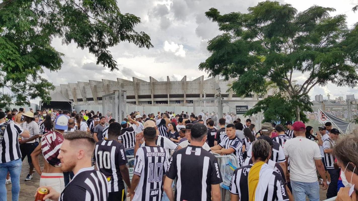 Chegada da torcida do Atltico ao Mineiro para a final da Copa do Brasil, contra o Athletico-PR