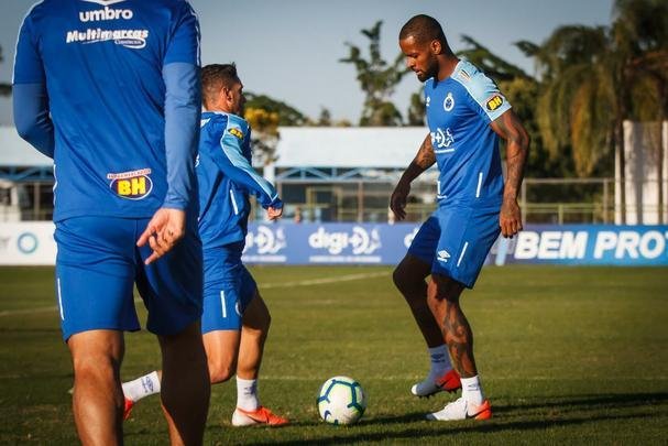 Equipe se prepara para o clássico contra o Atlético, na quinta-feira, às 20h, pela ida da Copa do Brasil