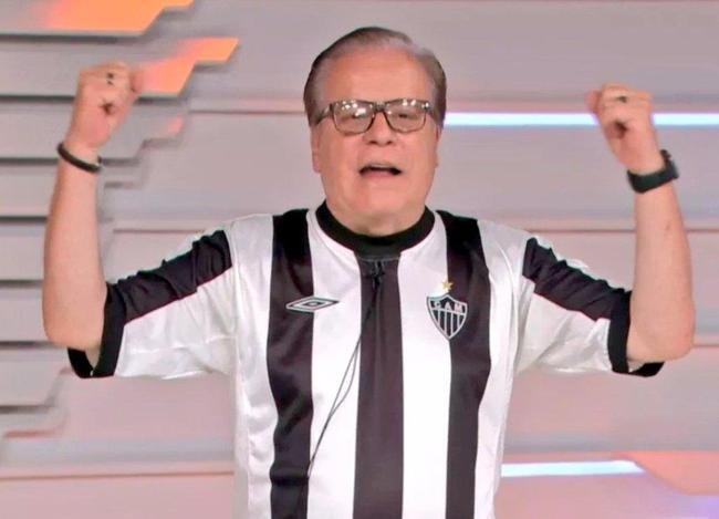 Um dos jornalistas mais famosos do Brasil, Chico Pinheiro  torcedor fantico do Atltico. Conselheiro benemrito do Galo, o apresentador j conduziu um programa com camisa do clube mineiro por baixo de um palet.
