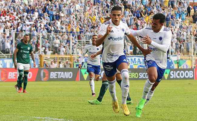 Bruno Rodrigues, decisivo mais uma vez, marcou o segundo gol do Cruzeiro contra a Caldense