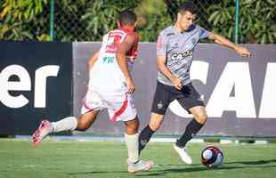 Com gols de Fred e Carlos Csar, Atltico vence jogo-treino contra Guarani de Divinpolis, na Cidade do Galo, por 2 a 0