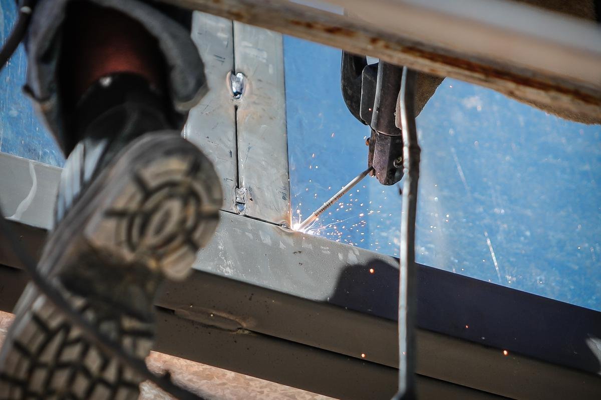 Ideia  mostrar a realidade das obras de construo do estdio do Galo
