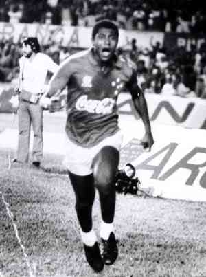 Comemorao de Careca aps o gol do ttulo do Campeonato Mineiro de 1990