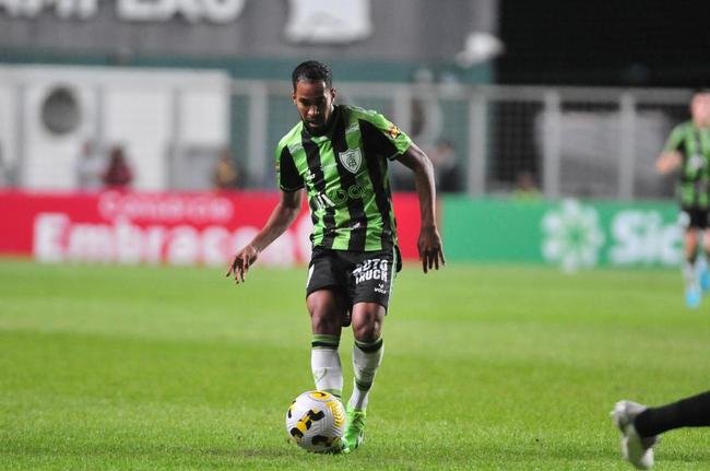 Fotos da partida entre Amrica e So Paulo, nesta quinta-feira (18), no Independncia, em Belo Horizonte, pelas quartas de final da Copa do Brasil.