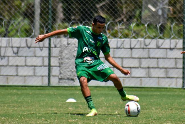 Treino do América no CT Lanna Drumond nesta segunda-feira (24)