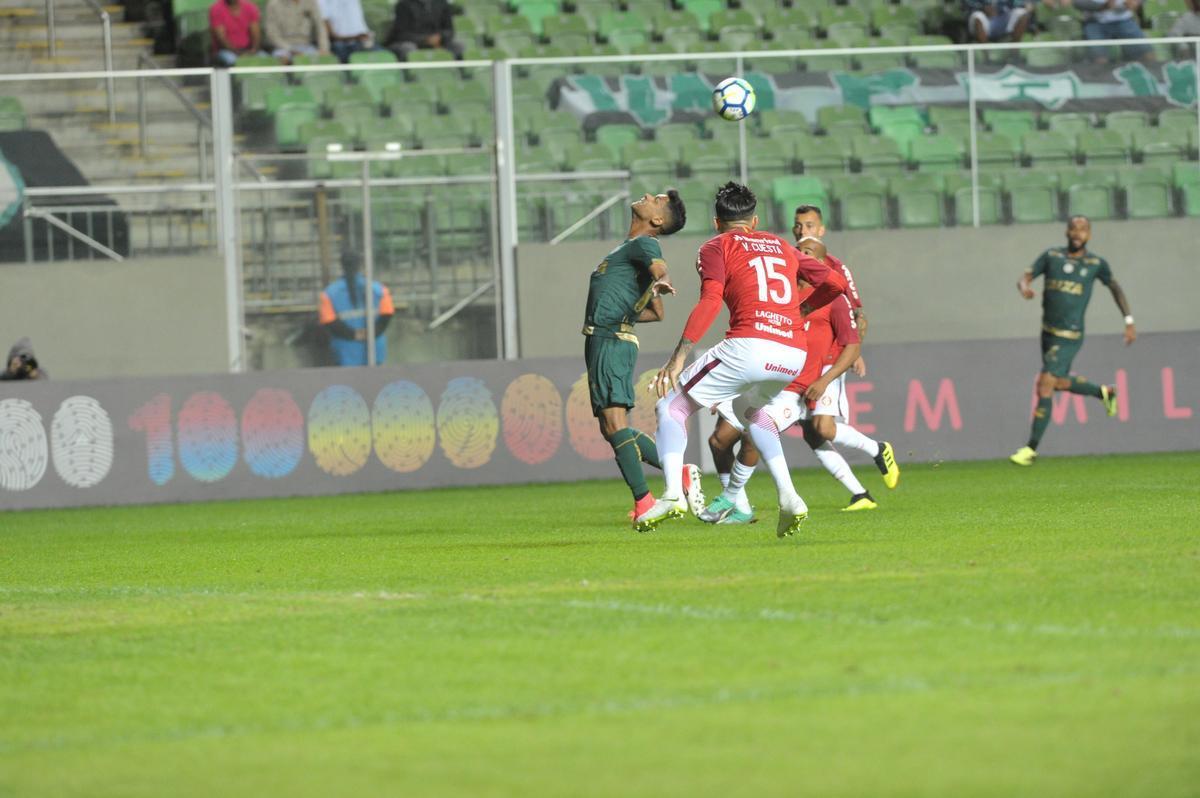 Fotos do jogo entre Amrica e Internacional, no Independncia, pela 15 rodada do Campeonato Brasileiro