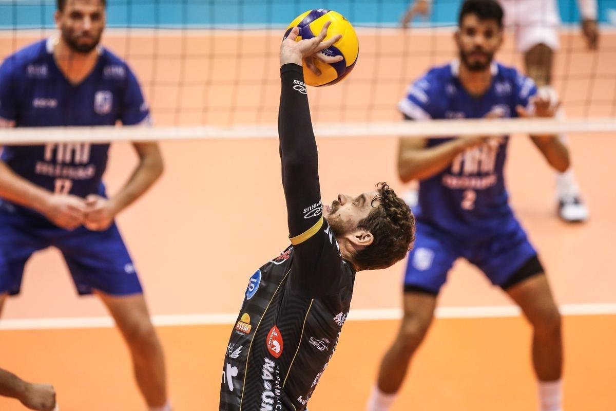 Minas no resistiu ao poderoso Taubat, perdeu por 3 sets a 0 e terminou a Superliga como vice-campeo