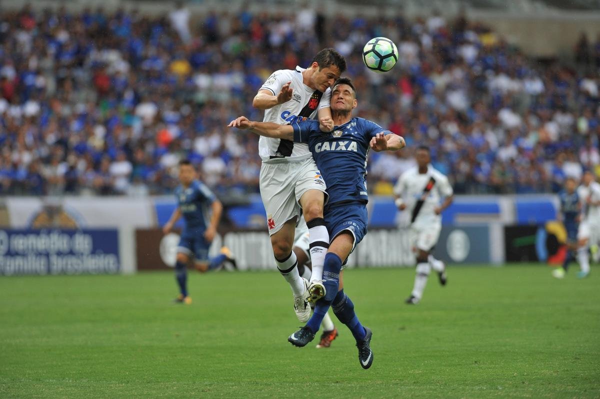 Fotos do jogo entre Cruzeiro e Vasco, no Mineiro, pela 37 rodada do Brasileiro (Leandro Couri/EM D.A Press)