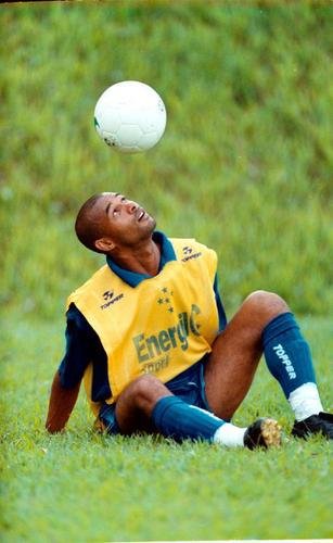 Zé Maria (2000) - ex-jogador da Seleção Brasileira, o lateral-direito Zé Maria chegou ao Cruzeiro sob grande expectativa, uma vez que acumulava experiências bem sucedidas em Parma, Vasco e Palmeiras. Sua passagem pela Toca, no entanto, durou pouco. Foram 24 jogos e dois gols marcados. Seu último jogo pela Raposa aconteceu em junho de 2000.