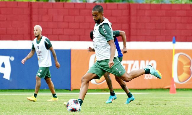 Contratado para ser titular da lateral-esquerda, Jorge sofreu ruptura total do ligamento cruzado do joelho direito