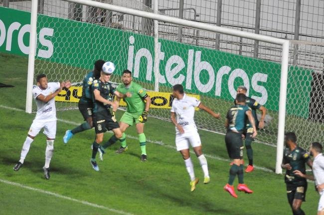 Fotos do jogo entre Amrica e Cricima, no Independncia, em Belo Horizonte, pela terceira fase da Copa do Brasil.