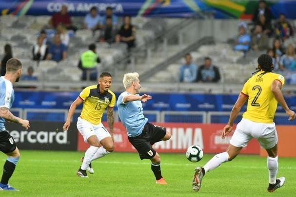 Fotos de Uruguai x Equador, no Mineiro