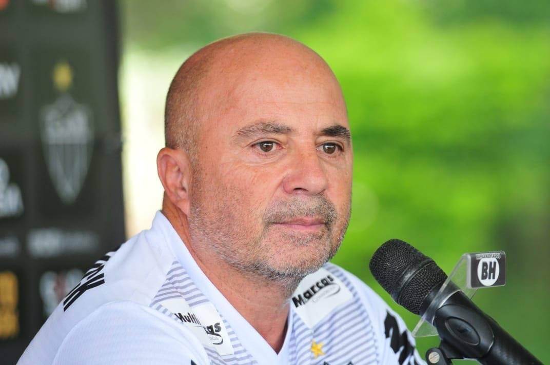 Sampaoli foi apresentado ao Atltico na tarde desta segunda-feira