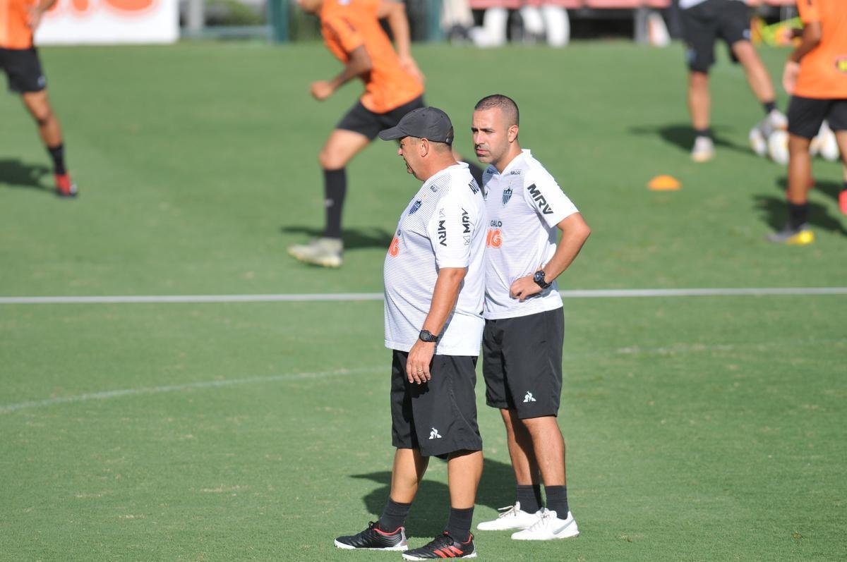 Fotos do treino do Atltico nesta quarta-feira na Cidade do Galo. Time dirigido por James Freitas se prepara para o clssico de sbado, s 19h, no Mineiro, pelo Mineiro
