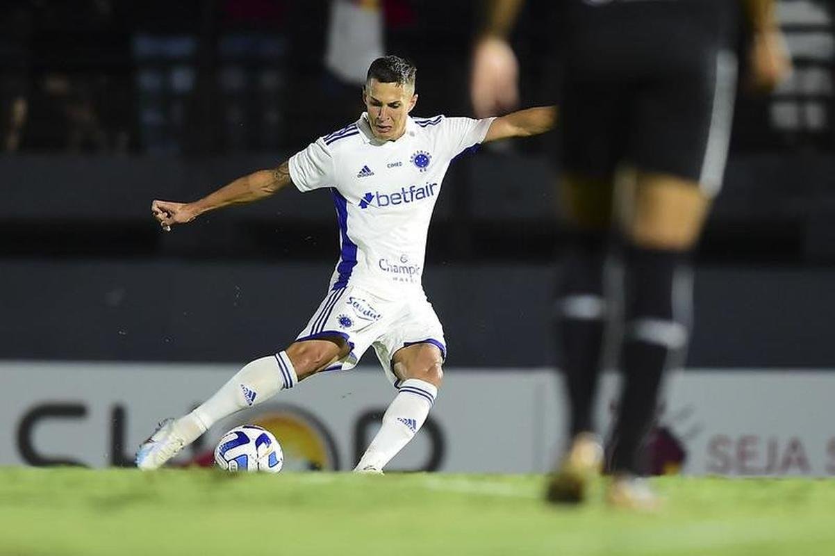 Bragantino x Cruzeiro: fotos do amistoso no estdio Nabi Abi Chedid, em Bragana Paulista, no interior de So Paulo
