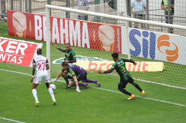 Times mineiro e carioca jogaram neste domingo pela competição nacional de pontos corridos