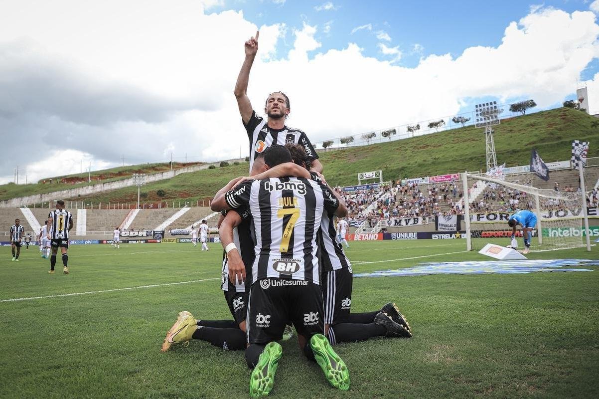 Tombense x Atltico: fotos do jogo pelo Campeonato Mineiro