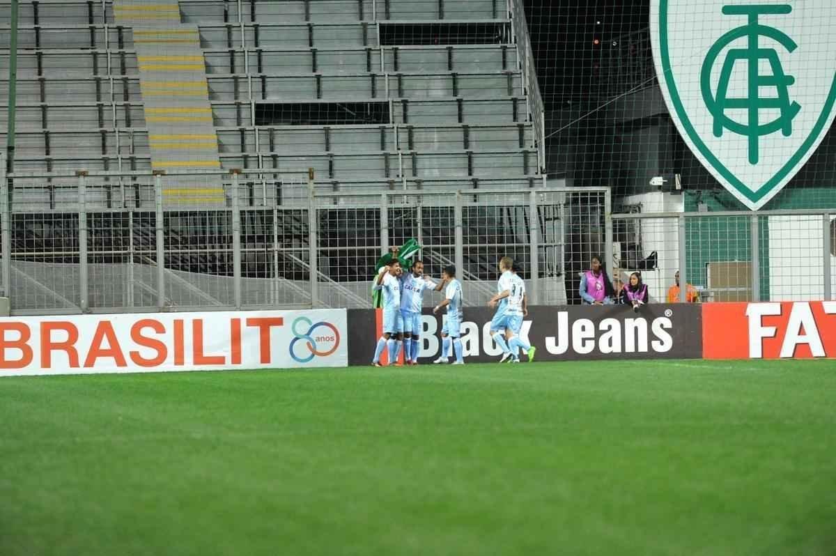 Amrica e Londrina se enfrentaram no Independncia, pela 18 rodada da Srie B do Brasileiro