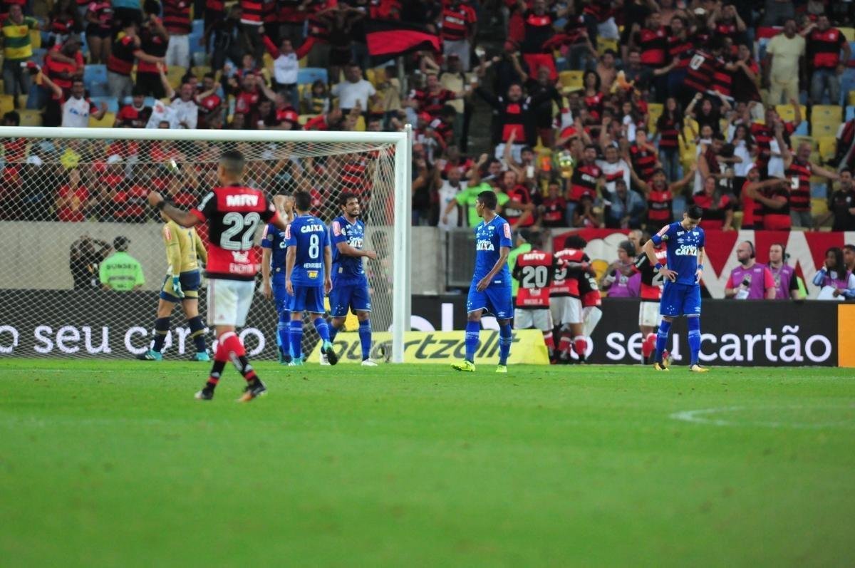 No segundo tempo, Flamengo saiu na frente, com Lucas Paquet. Aos 38, Arrascaeta empatou e fez a alegria da torcida cruzeirense no Maracan